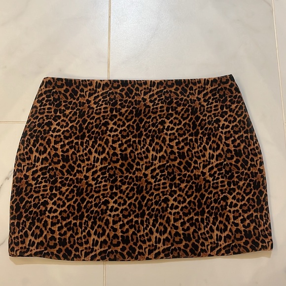 Edikted cheetah print skirt! - Picture 3 of 3